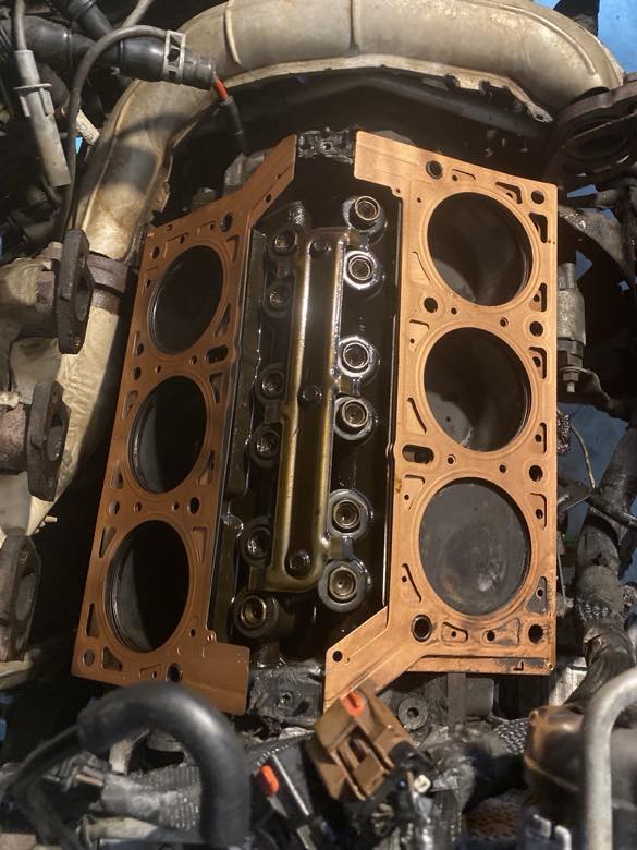 Tireland tire and mechanical work photo